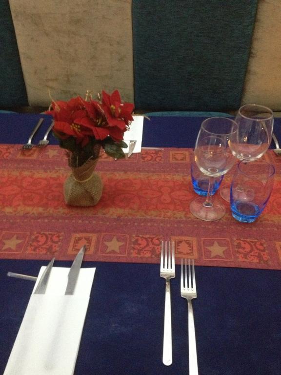 Burgo Hostal Bezana מראה חיצוני תמונה